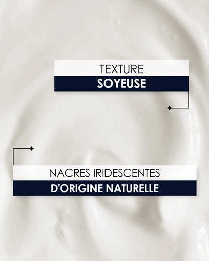 ÉCLAIR DE LUNE La Foudroyante - Laboratoire Garancia Texture soyeuse de la crème Éclair de Lune La Foudroyante de Garancia, enrichie en nacres iridescentes d'origine naturelle pour un éclat immédiat.