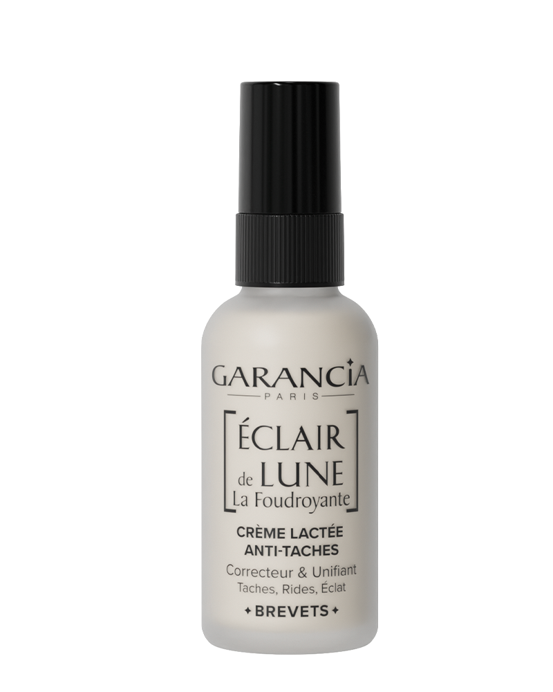 Flacon pompe de la Crème Lactée Anti-Taches Éclair de Lune La Foudroyante de Garancia. Soin correcteur et unifiant pour les taches, les rides et l'éclat.
