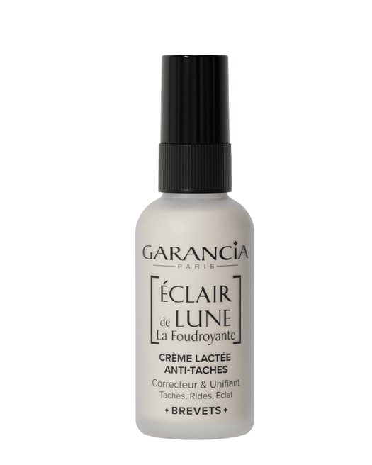 Flacon pompe de la Crème Lactée Anti-Taches Éclair de Lune La Foudroyante de Garancia. Soin correcteur et unifiant pour les taches, les rides et l'éclat.