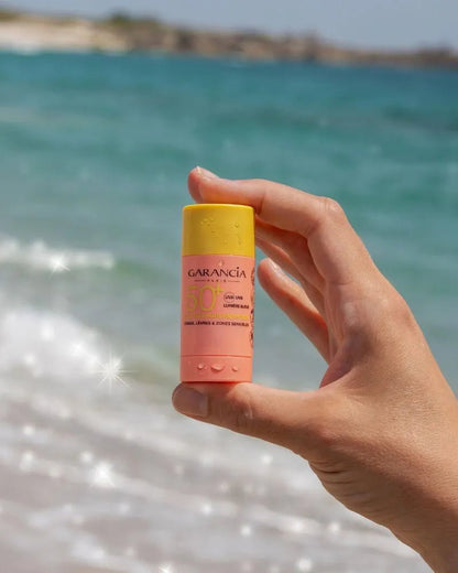 Stick Solaire Invisible SPF50+ - Anti-âge & anti-taches